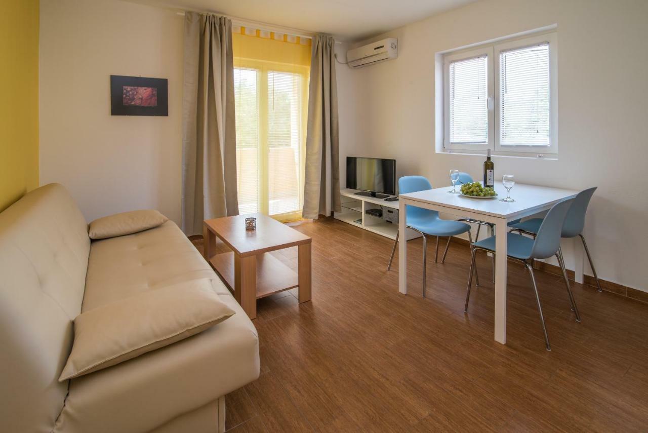 Apartments Sanjin Корнич Экстерьер фото